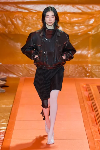 Look 26